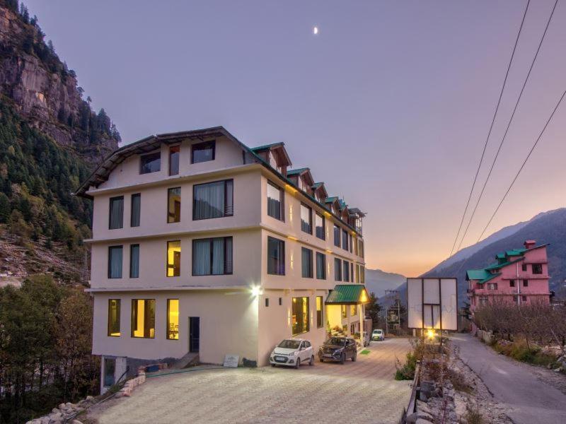 The Katoch Grand Resort Manali  Exterior photo